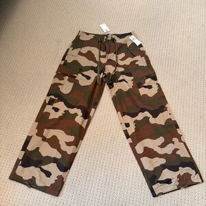 Good American Camouflage Cargo Trousers Size XS but runs big